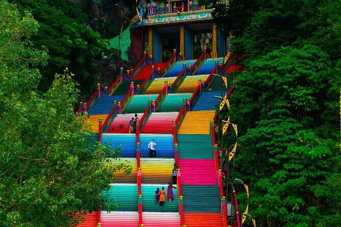 Putrajaya Tour From Kuala Lumpur Includes Batu Caves - Introduction: What’s on Offer with This Tour?