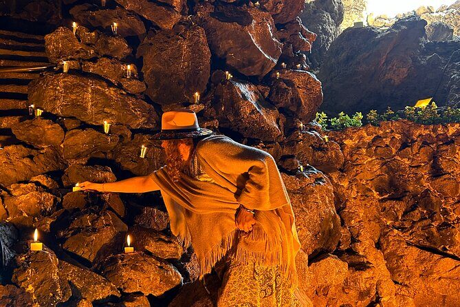 Pyramids of Teotihuacan and restaurant la Gruta (Original) - Key Points