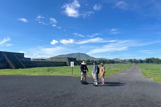 Pyramids of Teotihuacan with gastronomic and cultural experience. - Frequently Asked Questions (FAQs)