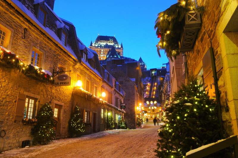 Quebec City: Christmas Magic Walking Tour in Old Quebec - Exploring Old Quebec’s Christmas Atmosphere