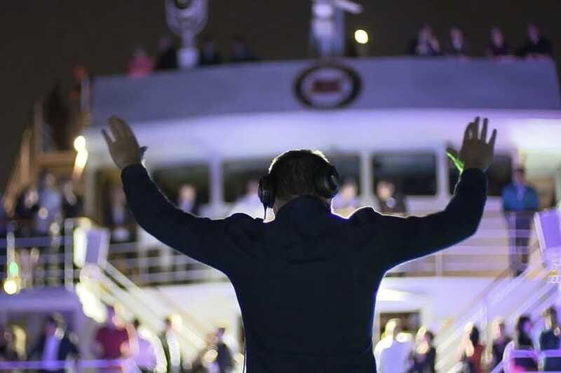 Québec City: Evening Cruise with Live DJ - Is This Cruise Suitable for Everyone?