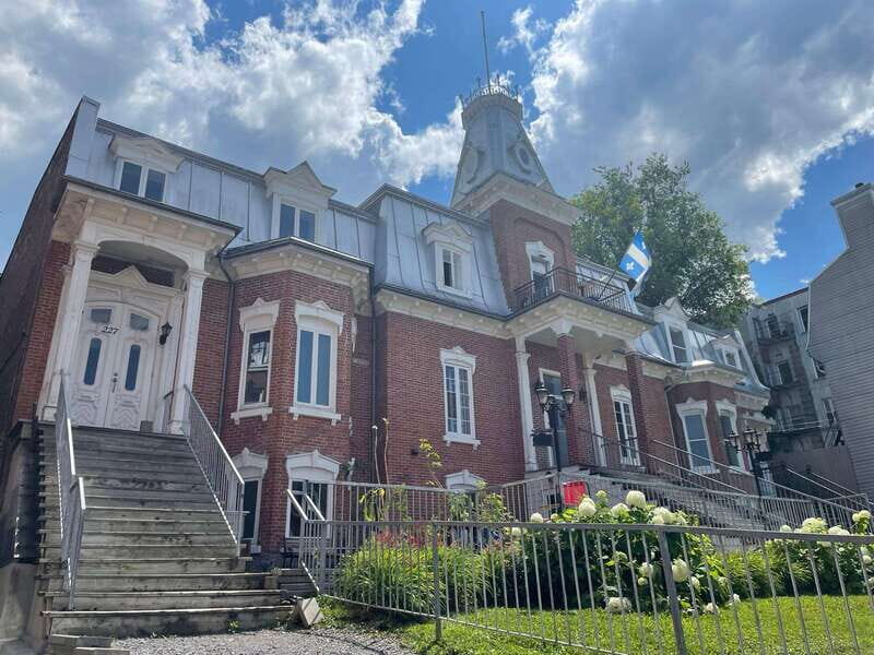 Quebec City: Montcalm & St-Jean Baptiste Walking Tour (2,5h) - Who Is This Tour Best For?