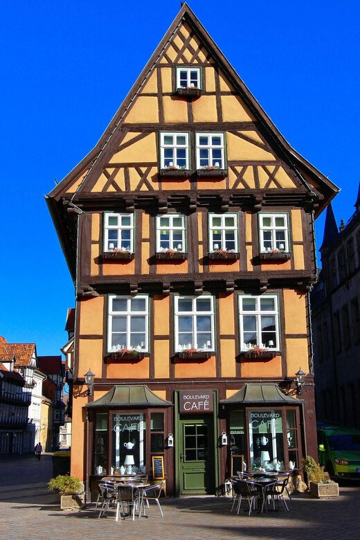 Quedlinburg Private Guided Walking Tour - Architectural Highlights and Unique Homes