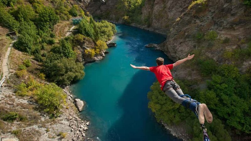 Queenstown: Kawarau Bridge Bungy - World's First Bungy! - The Basics of the Kawarau Bridge Bungy Experience
