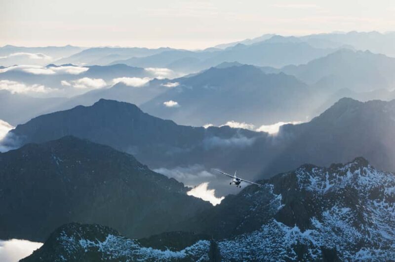 Queenstown: Milford Sound Flight and Cruise - The Flight: Soaring Over Fiordland and Milford Sound