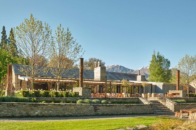 Queenstown Progressive Dinner & Wine Tour | 3 Stunning Locations - The Transportation and Guides