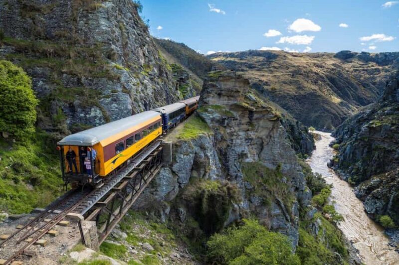 Queenstown to Dunedin Incl Taieri Gorge Train (One-Way) - Who Will Enjoy This Tour?