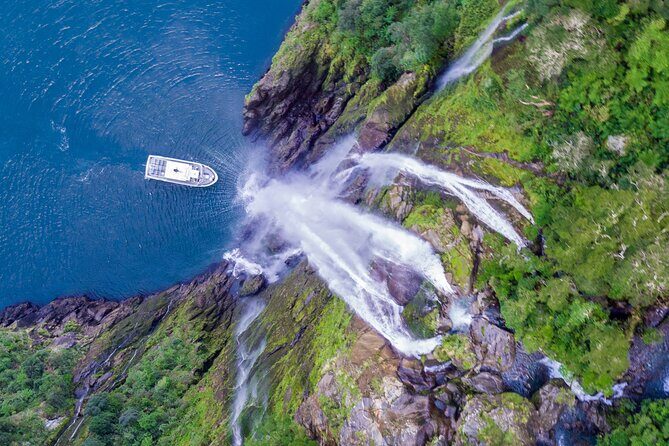 Queenstown to Te Anau via Milford Sound inc Cruise & Lunch - Frequently Asked Questions