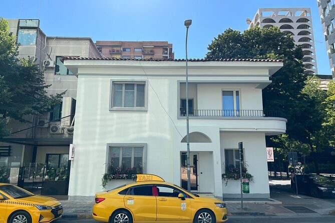 Quick Tour of Tirana - What Reviewers Say