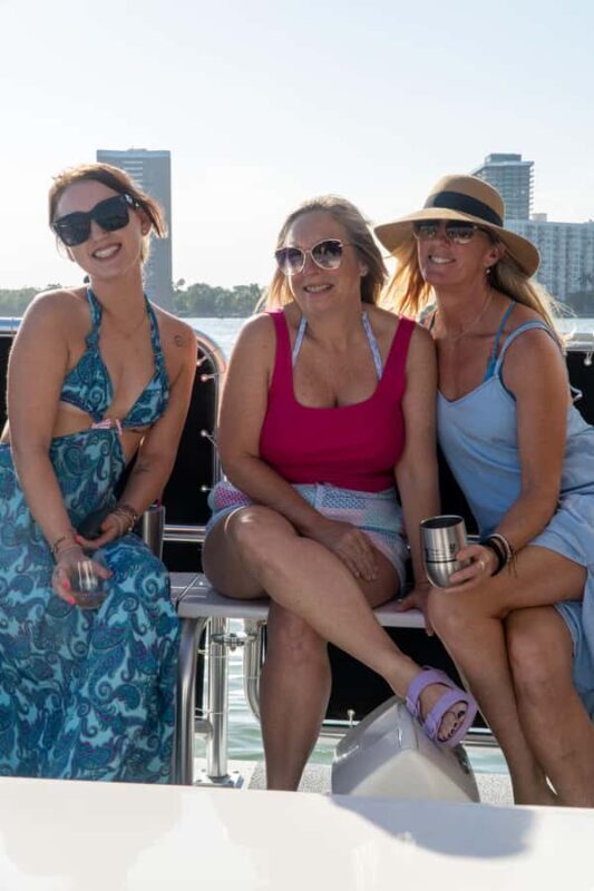 Raccoon Island Adventure: Swim & Luxury Waterfront Estates - Swimming, Floating, and Relaxation