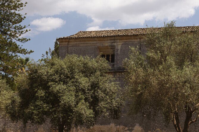 Ragusa Ibla Walking and Photography Tour - Authentic Experiences Highlighted by Reviewers