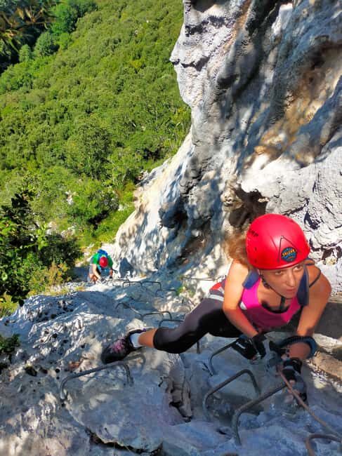 RAMALES DE LA VICTORIA, CANTABRIA: VIA FERRATA OF CALIZ, INITIATION - Key Points