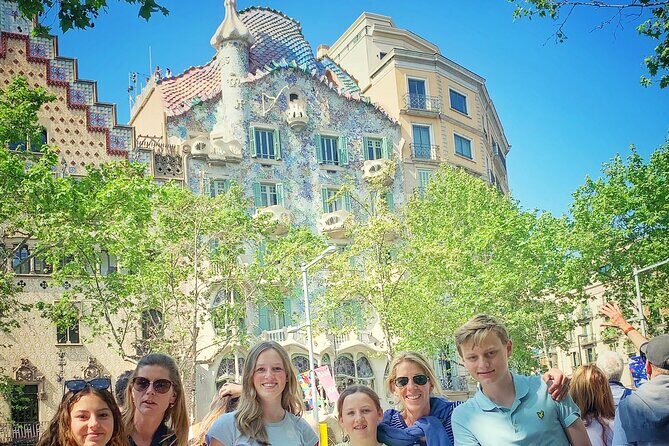 Ramblas, Old Town, Gothic and Gaudi Architecture Walking Tour - A Closer Look at the Tour Experience