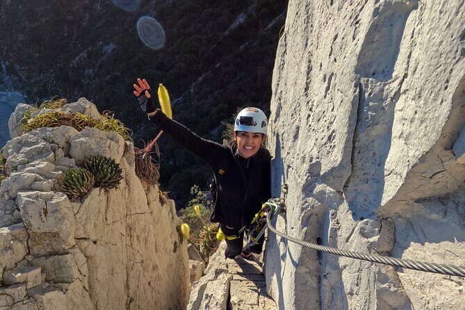 Rappels in Pico Licos with certified guides - Key Points