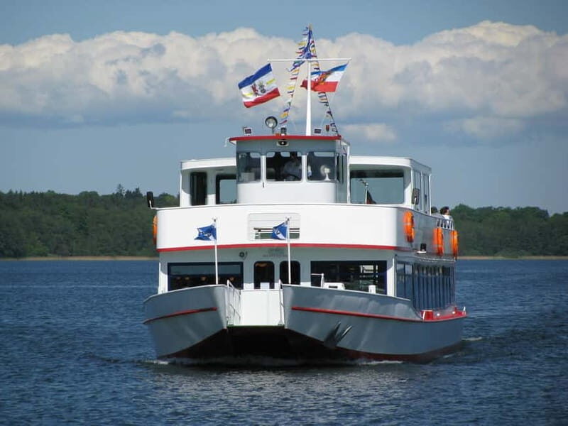 Ratzeburg Lake: 2-hour historical boat tour with entertainment - An In-Depth Look at the Ratzeburg Lake Boat Tour