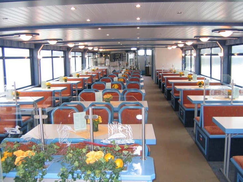 Ratzeburg Lake: 2-hour historical boat tour with entertainment - Who Should Consider This Tour?