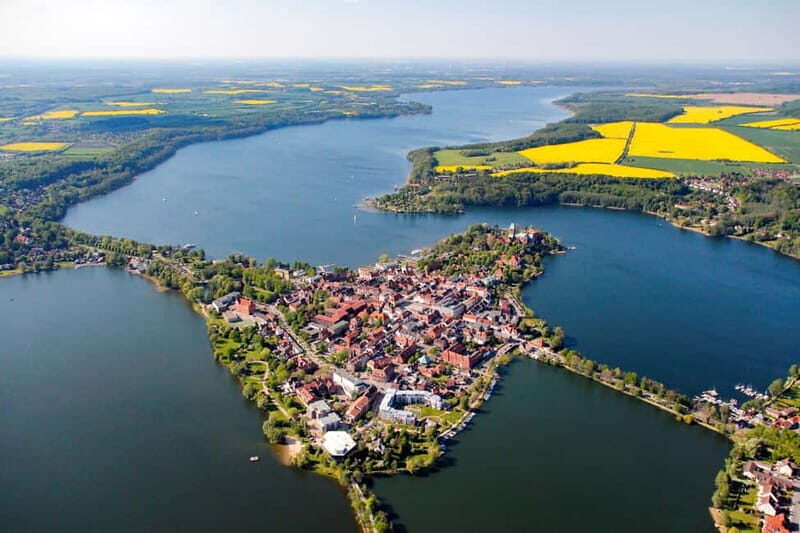 Ratzeburg Lake: 2-hour historical boat tour with entertainment - The Sum Up