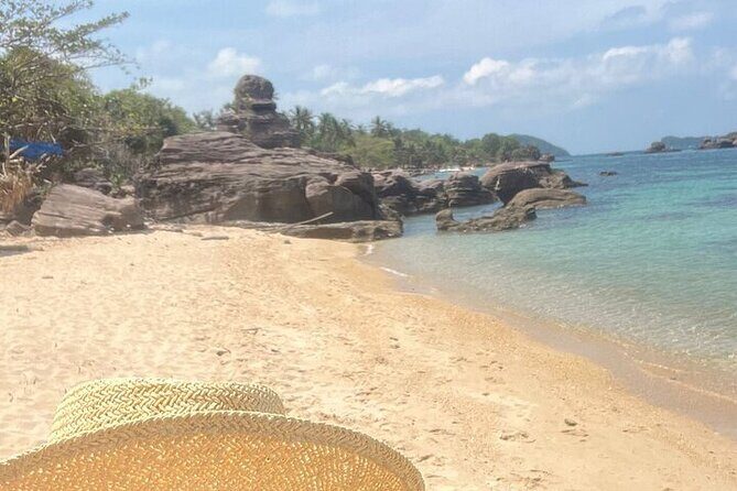 Real snorkel trip to explore Cham island by speedboat-SMALL GROUP - Who Is This Tour Best Suited For?