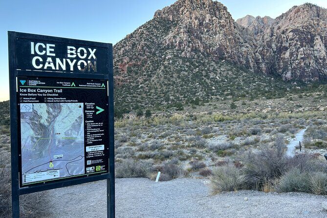 Red Rock Canyon Hiking Adventure fom Las Vegas - The Sum Up