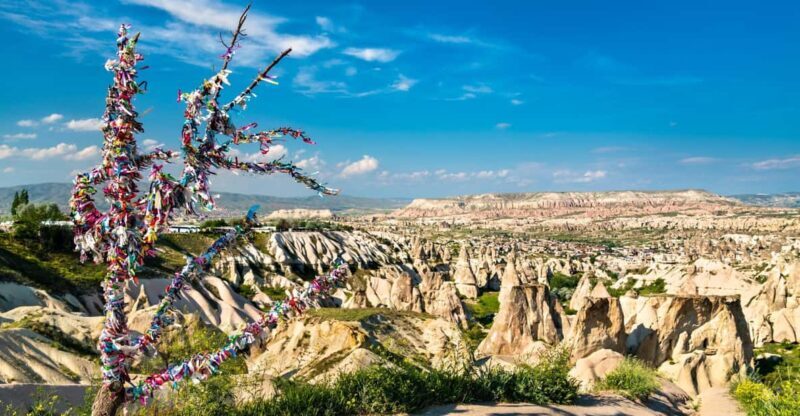 Red Tour Cappadocia (small group) with lunch and tickets - Cultural Encounters in Avanos and Devrent Valley
