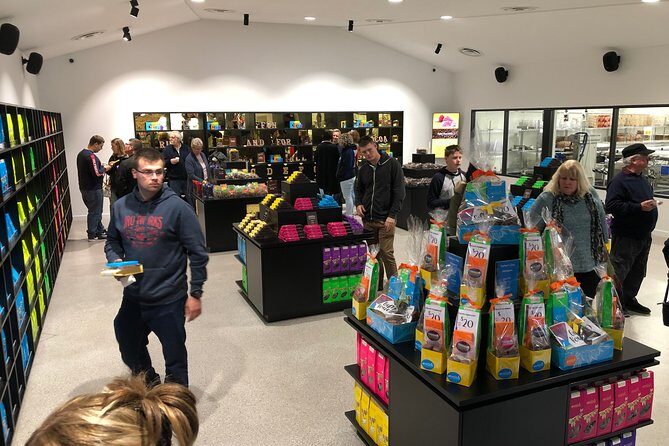 Red White & Brew - Wine, Gin & Beer Tour with Tastings from Adelaide - Who Should Consider This Tour?