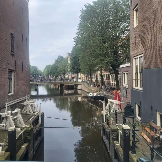 Redlight District Spanish Intrepid Expedition - Who Is This Tour Best For?