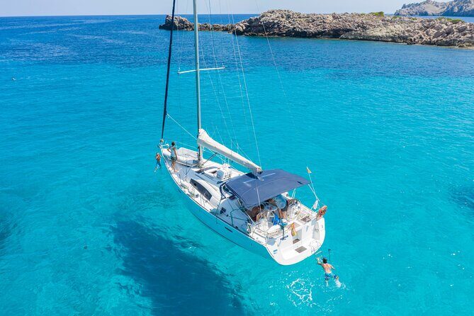 Refreshing Private Sailing Tour in Barcelona (max 11 persons) - Onboard Experience: Comfort and Convenience