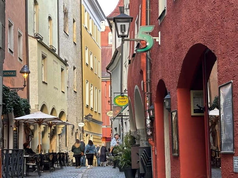 Regensburg Unveiled: Through Its People, Art and Flavors - An In-Depth Look at the Regensburg Unveiled Experience