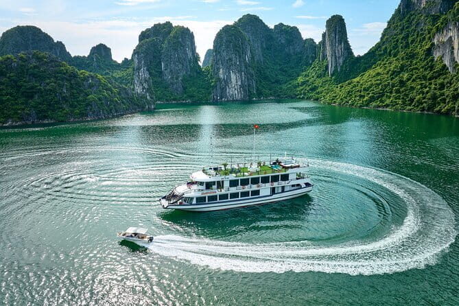 REINA - Ha Long Luxury Day Cruise - FAQ About the Reina Ha Long Day Cruise
