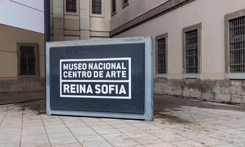 Reina Sofía Museum - Guided tour IN ITALIAN with family discount. - A Closer Look at the Reina Sofía Museum Guided Tour