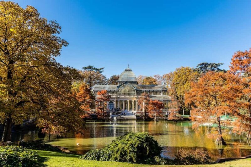 Reina Sofia Museum + Retiro Park with Spanish Aperitivo - Exploring Madrid’s Artistic Heart: Reina Sofia Museum