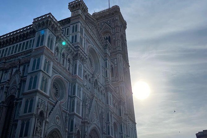 RENAISSANCE SECRETS WITH ELVIS - Walking experience - FAQ