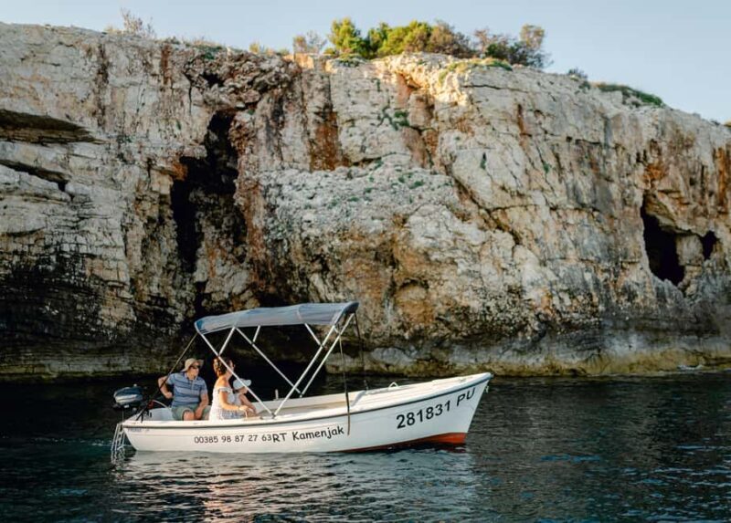 Rent a boat up to 6 person on Cape Kamenjak Nature Park - Key Points