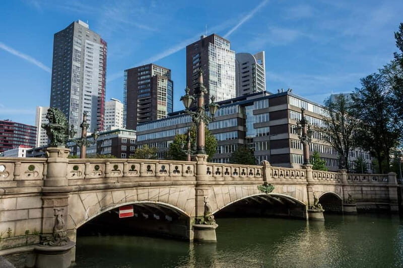 Rent a Canoe in Wijnhaven, Rotterdam - Key Points