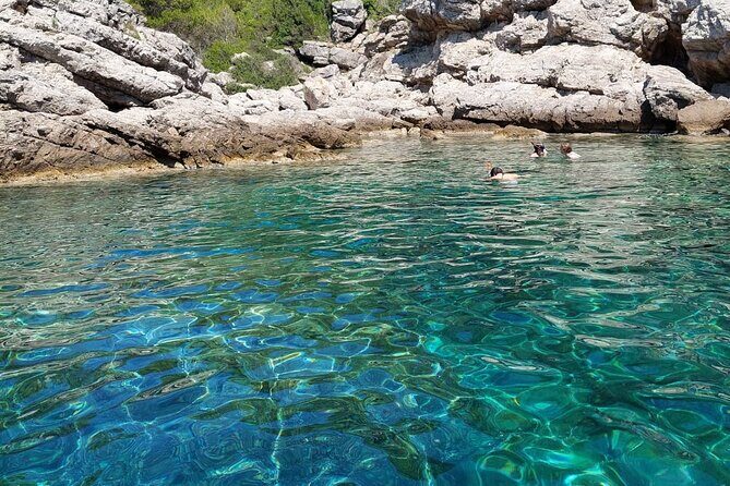 Rent a speedboat without skipper - discover beauties by yourself - Who Will Love This Experience?