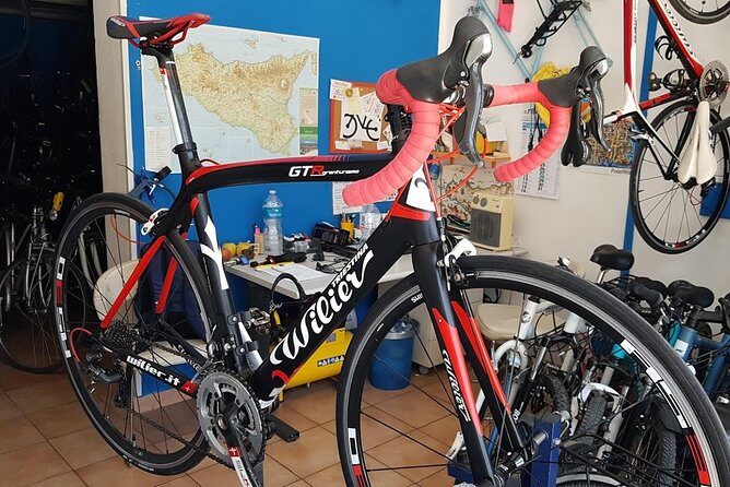 Rent road bike - Discover Palermo on Two Wheels: An In-Depth Look