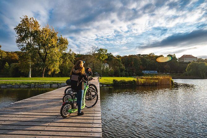 Rent your E-Scooter Hugo Bike in Prague! - Authenticity & Practical Tips