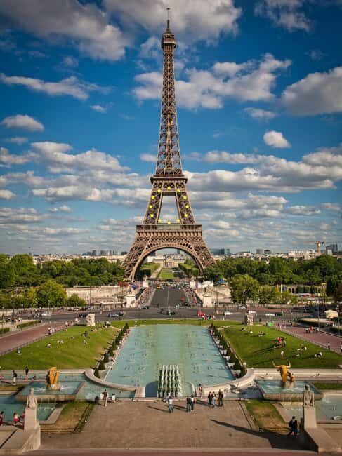 Reserved Access Eiffel Tower Tour Trocadero & Champagne - Who Would Love This Tour?