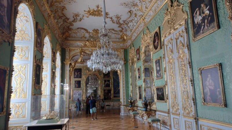 Residence of Munich private tour with skip the line ticket - FAQ