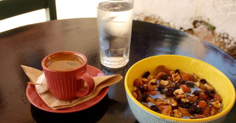 Rethymno: Private Old Town Highlights Tour with Street Food - An Introduction to Rethymno’s Old Town: History and Atmosphere