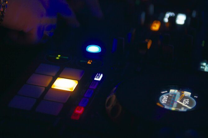 Retro (80s) party cruise on Sydney Harbour - Authentic Feedback & What Travelers Love