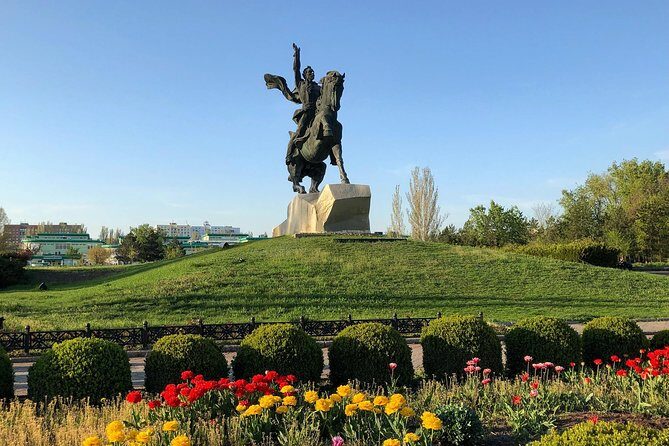 Return to the USSR - Excursion in Transnistria - Who Is This Tour Best For?