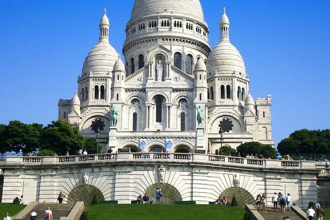 Return transfer from / to Paris Airport - What’s Not Included?