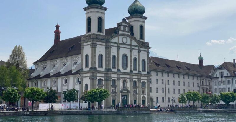 Revealing Lucerne: Self-Guided Reading City Tour - The Experience of Self-Guided Exploration