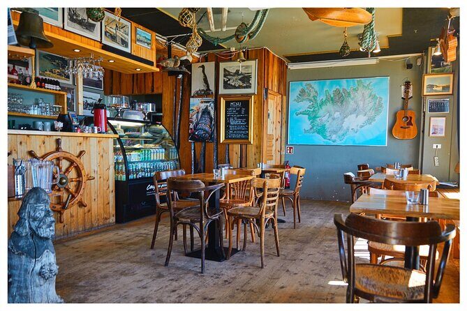 Reykjanes Explorer: Airport Transfer with Sightseeing Adventure - The Sum Up