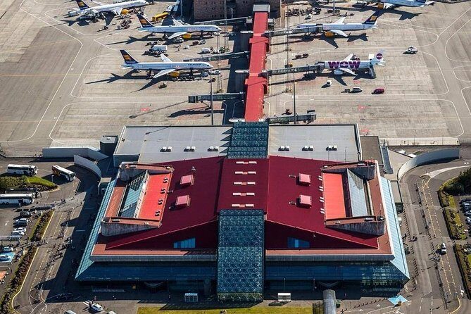 Reykjavik area to Keflavik Private Luxury Airport Transfer - FAQ