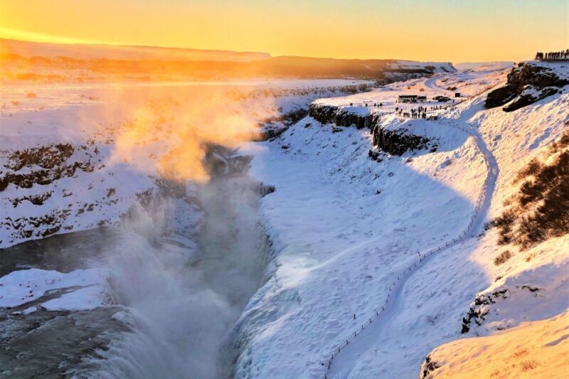 Reykjavík: Golden Circle and Blue Lagoon Tour with Transfers - Who Should Consider This Tour?