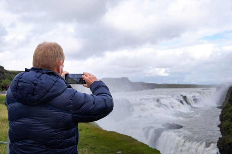 Reykjavik: Golden Circle Tour and Blue Lagoon Admission - Exploring the Golden Circle: What You Can Expect