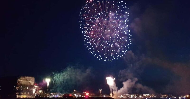 Reykjavík: New Year's Eve Northern Lights Yacht Cruise - Key Points