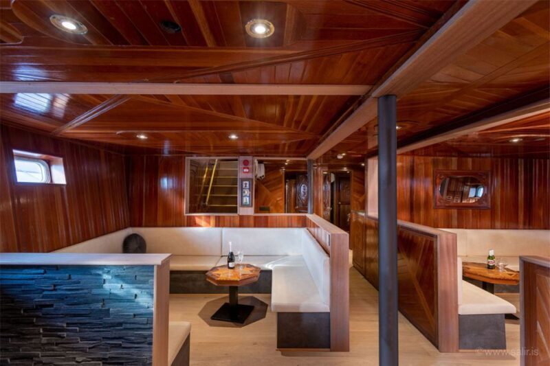 Reykjavik: New Years Fireworks Midnight Cruise - Final Thoughts